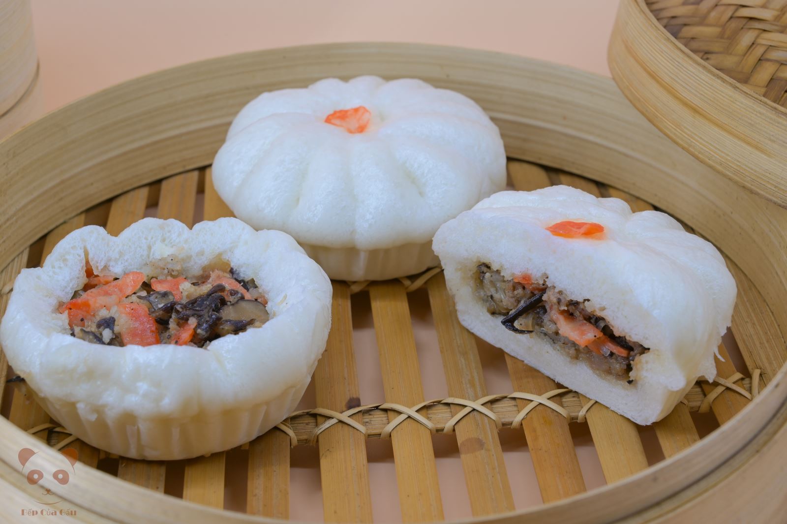 Bánh bao thập cẩm lạp xưởng<br/>(hộp 3 cái)